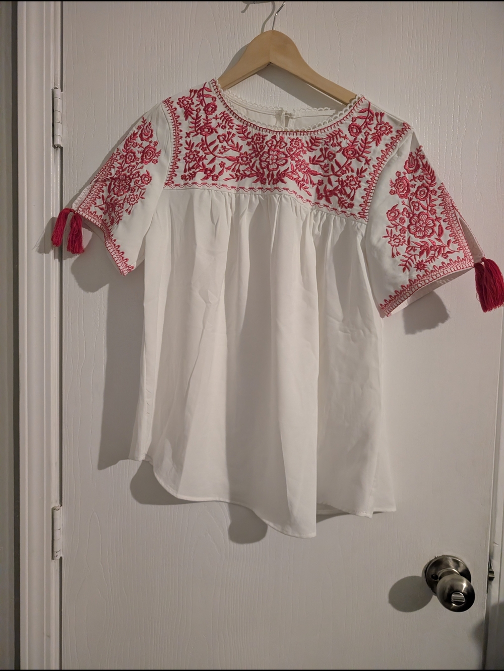 White Embroidered Tassel Sleeve Tank Top - Unbranded